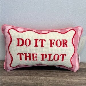 Rachel Zoe | “Do It For The Plot” Sassy Pillow Talk
